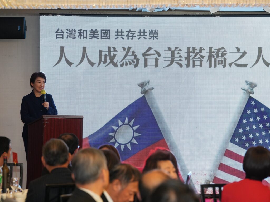 盧市長發表演說