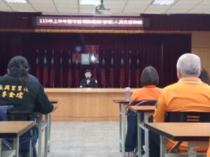 《圖說》三重分局長黃國政親臨現場勉勵與會隊員。〈三重分局提供〉