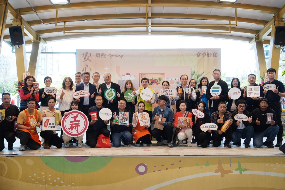 02農糧署攜20家業者希望廣場展售國產雜糧