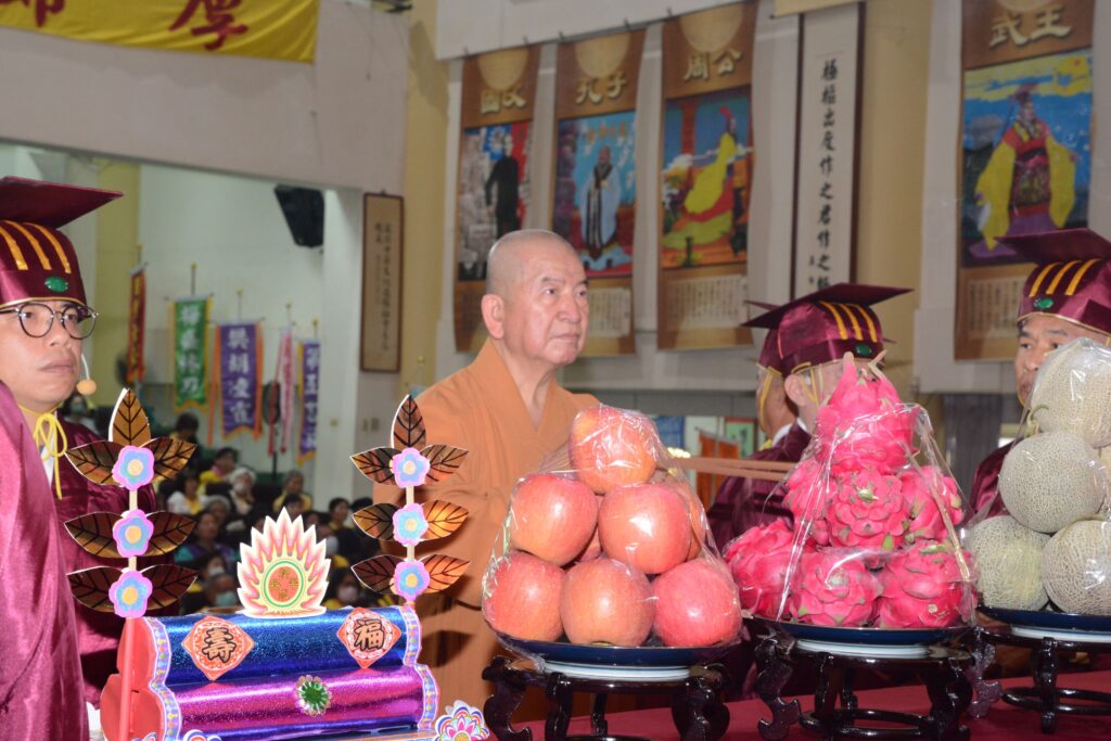 中華民族海內外同胞聯合祭祖大典 明制古禮展現中華文化底蘊 5 中國宗教徒協會理事長釋明光大和尚擔任總主祭兼初獻禮主持