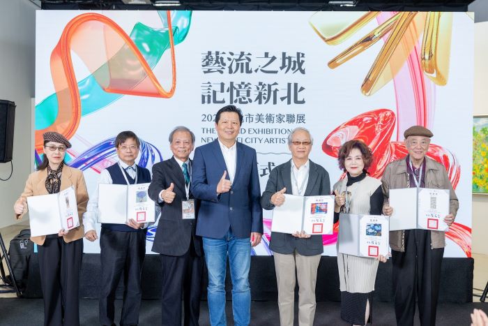《圖說》副市長朱惕之〈中〉出席2026新北市美術家聯展。〈文化局提供〉