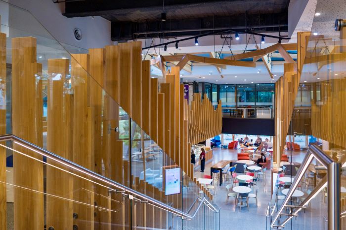 《圖說》Orygen總部主建物曾獲得歐洲醫療保健設計獎的「最佳心理健康設計獎」，其設計過程邀請逾160位青少年參與。〈衛生局提供〉