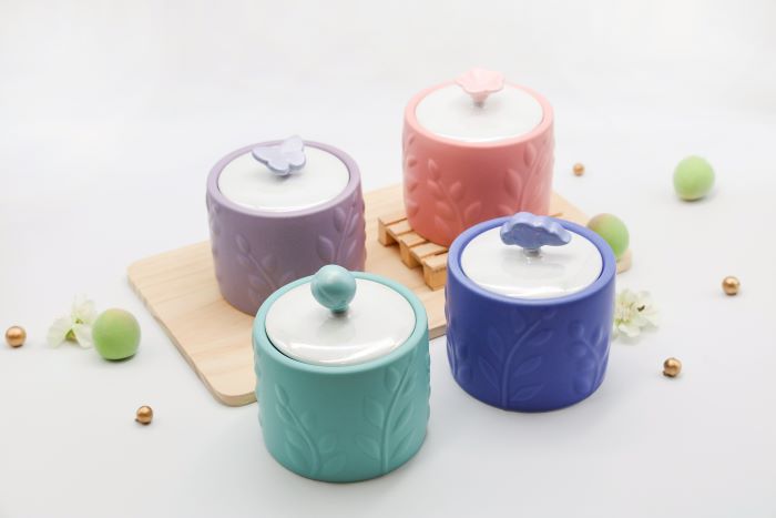 《圖說》四款小梅甕《春意》，非常討喜。〈陶博館提供〉