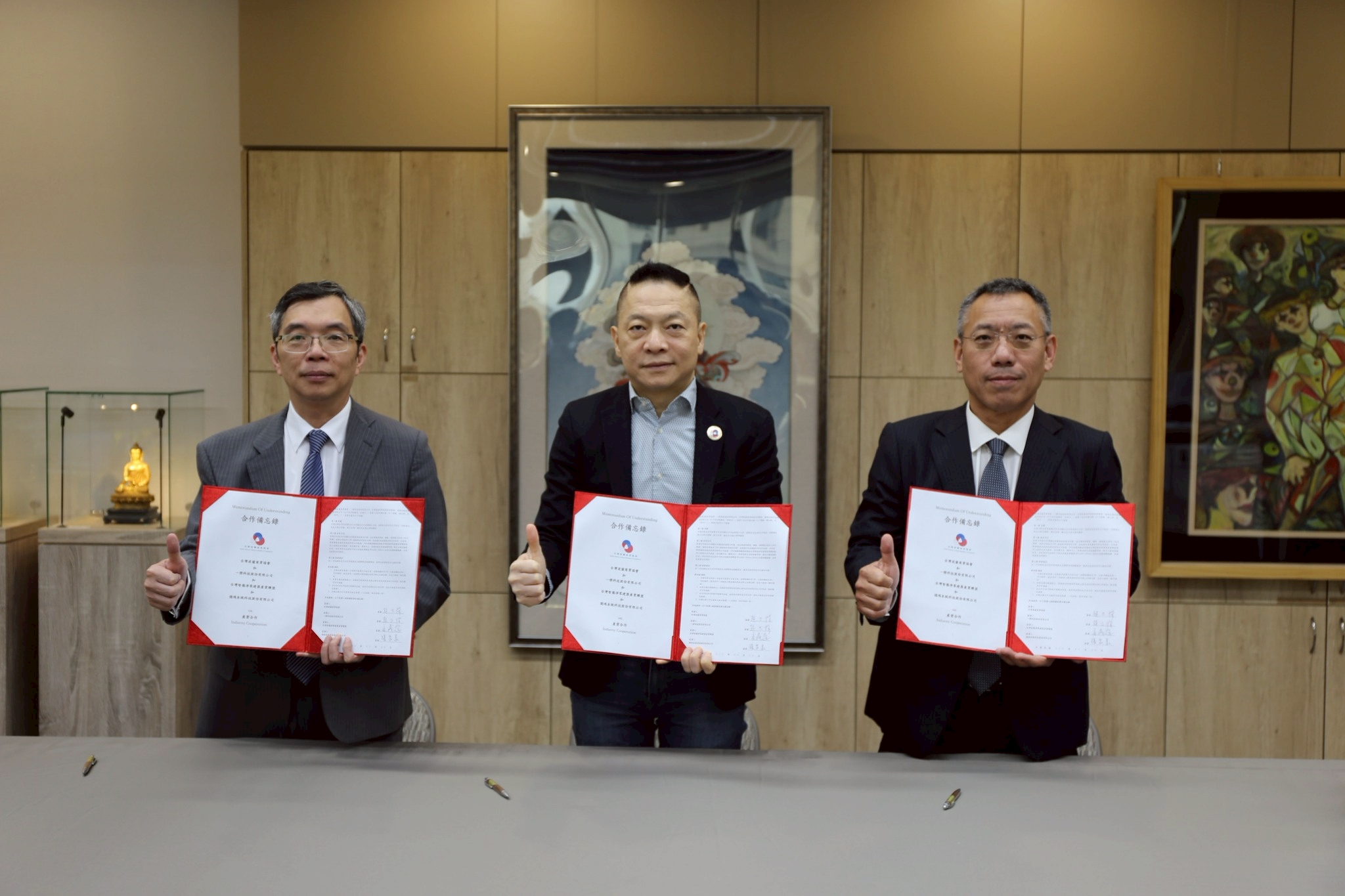 「台波聯手」減碳不再靠嘴砲！台波簽MoU　一站式「淨零」爽賺綠能財