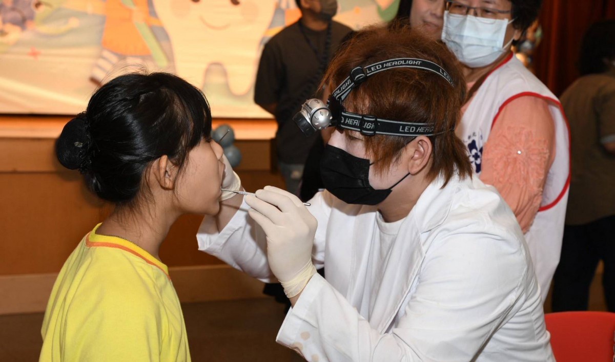 《圖說》新北市口腔健康月活動資料照片。〈衛生局提供〉