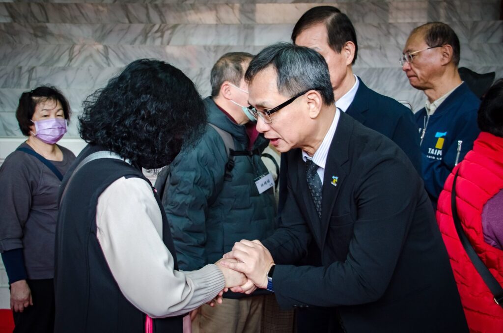 f1c0b99f 7050 4a7b 9966 405c8a1c9ed5