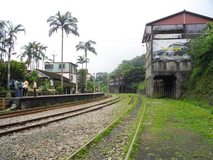 《圖說》菁桐古道串聯老街與自然景觀，適合規劃一日賞螢小旅行--圖為資料照。〈觀旅局提供〉