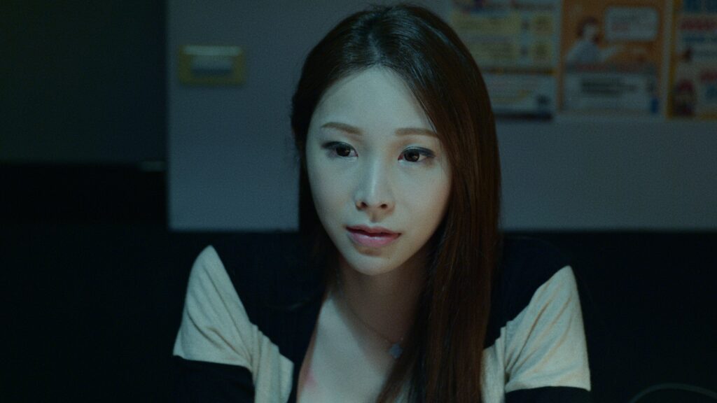 未演先捲風波!《這個世界有病》遭惡意檢舉 反詐騙單位力挺、首映加開「真相見證席」 8 6