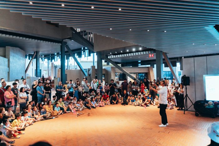 《圖說》活動集結魔術、小丑秀、特技與馬戲等多元內容，連續四天共12場次，打造適合親子共遊的藝術假期。〈文化局提供〉