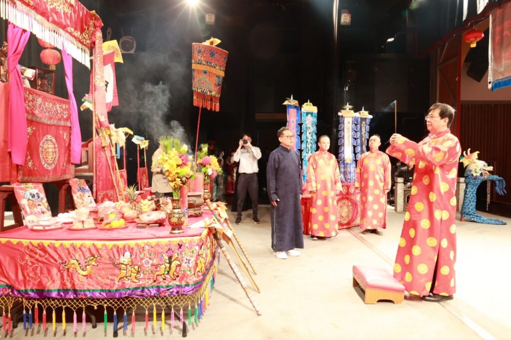 D98CA3E4 4B6F 49C2 A843 6289551F50AB