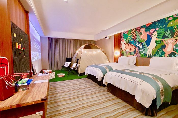 《圖說》「淡水漁人碼頭福容大飯店」親子方案，包含DIY體驗與遊戲券，讓全家輕鬆暢遊。〈經發局提供〉