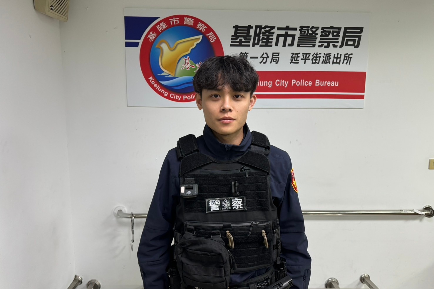 女子疑遭假網拍詐騙慌張求助  基一警即時攔阻成功守住荷包