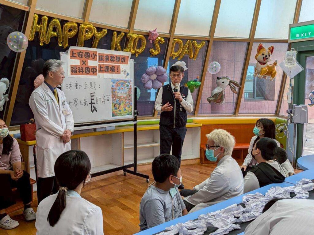 局長與中榮傅雲慶院長進場致詞 0 0