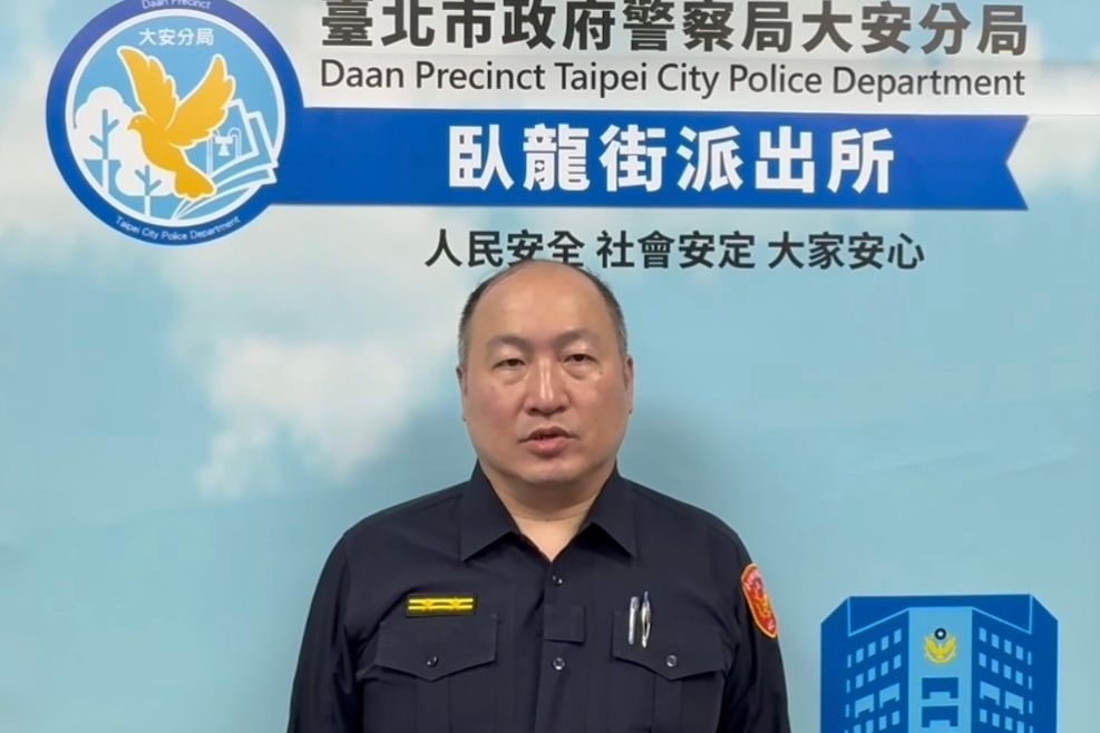 順手牽  豬  抱走健身房豬公  當行動提款機  紅燈違規意外落網