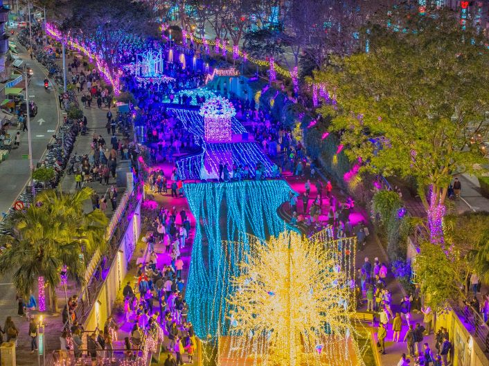 《圖說》中港光雕展圓滿落幕,96萬人次朝聖寫新高紀錄。〈水利局提供〉