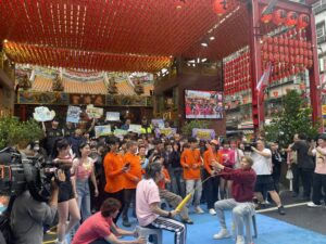 七堵慶濟宮綜藝大集合熱鬧登場 基三警到場反詐識詐及交安宣導 18 1775637972093