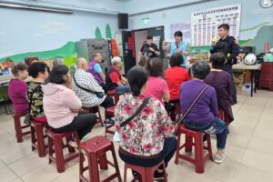 新富里愛心共餐暖人心 里長攜手八斗子分駐所強化防詐宣導 7 MEITU 20260409 145228925