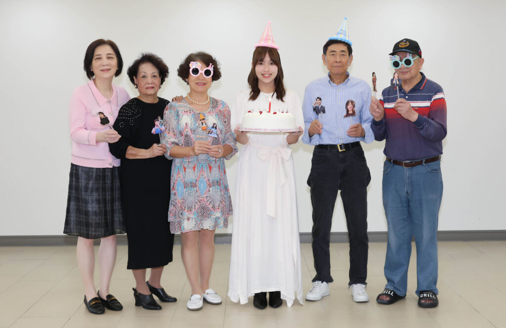 馬來西亞創作女聲陳佩賢 生日化身紅心字會「永飽安康」公益大使 願望留給長輩 4 3D7A9666 0