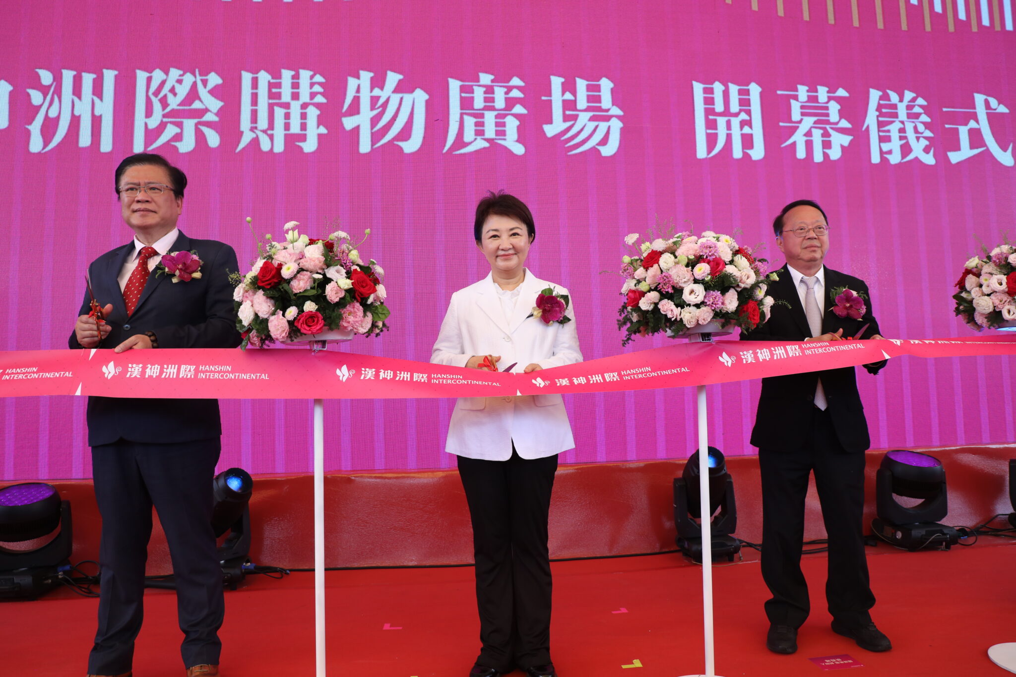 好逛好買新地標   台中漢神洲際購物廣場開幕