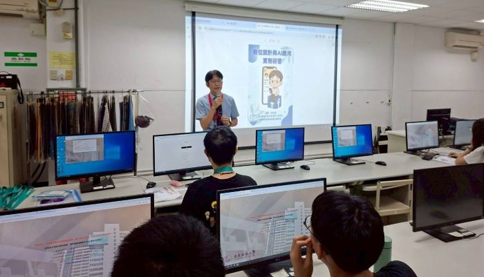 《圖說》亞東科技大學大學未來升學諮詢。〈教育局提供〉