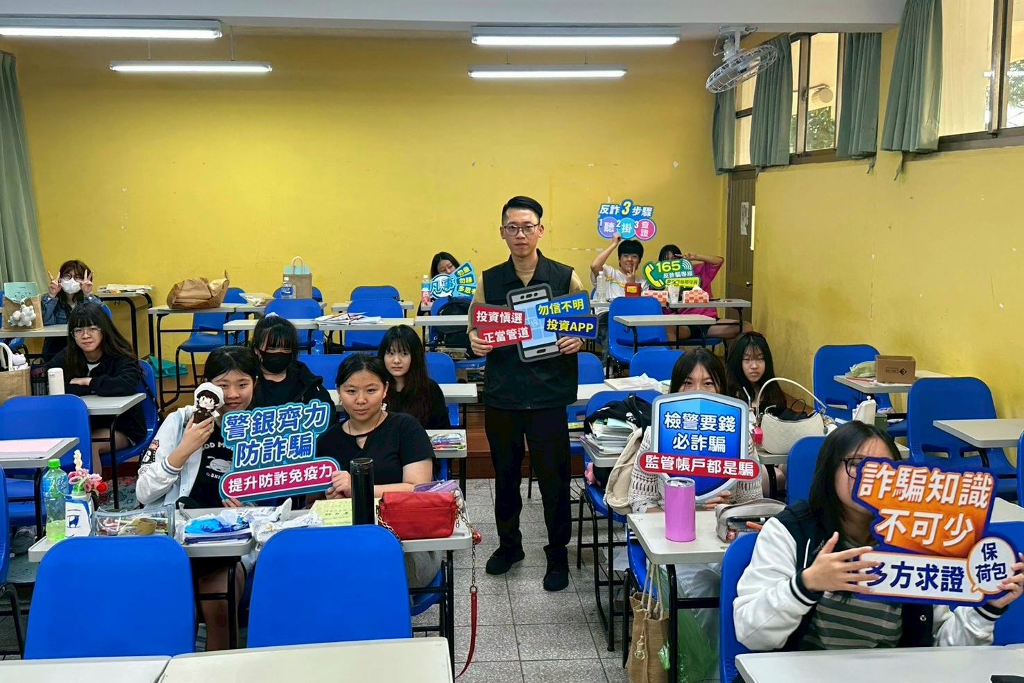 基警深入校園推動反詐宣導  提升學生識詐能力
