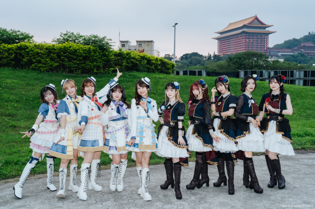 四團炸翻大佳河濱！《BanG Dream!》雙日開唱萬人應援　戶外夜光舞台燃到最後一刻