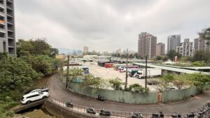 《圖說》土城暫緩發展區區段徵收案西側現況停車場。〈城鄉局提供〉