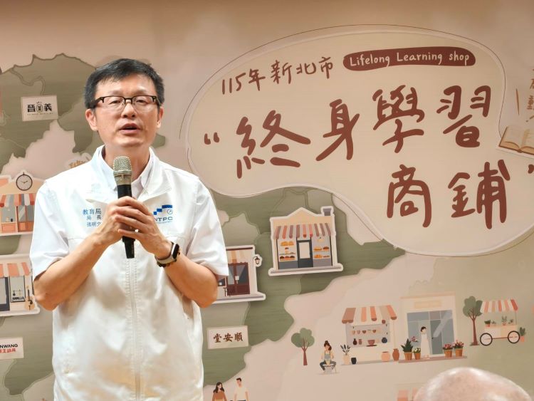 《圖說》教育局長張明文表示，終身學習商鋪的推動，核心在於讓學習不再侷限於教室，而是走進。〈記者葉柏成攝〉