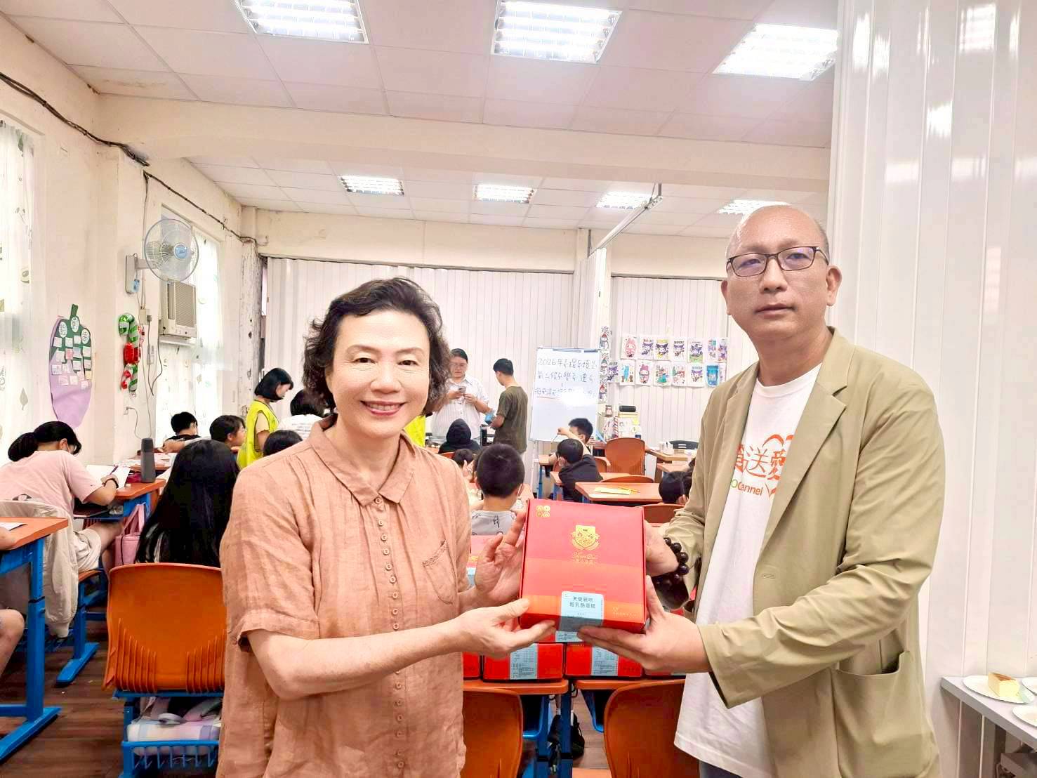 NPOchannel集食送愛攜手新生活促進會 募集母親節蛋糕送北海岸弱勢家庭