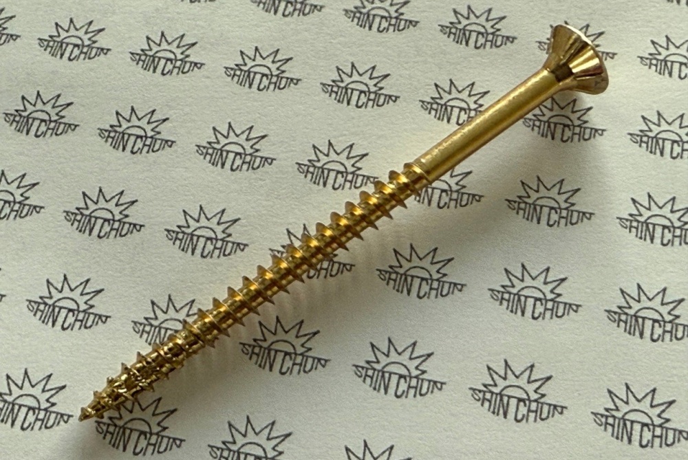 02昕群工業以自動化與專利技術迎戰扣件新局