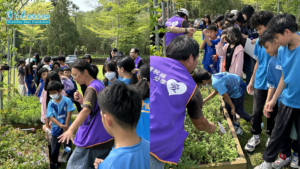 地球日最有感一課 原鄉孩童用雙腳發電 親身體驗永續能源魅力 蒲公英希望基金會攜手臺科大 推動永續綠能教育 點亮偏鄉新能量 48 三 1
