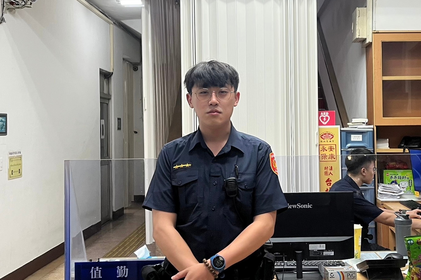 婦人夜晚遊蕩在外  萬華警與巡守隊攜手助返家