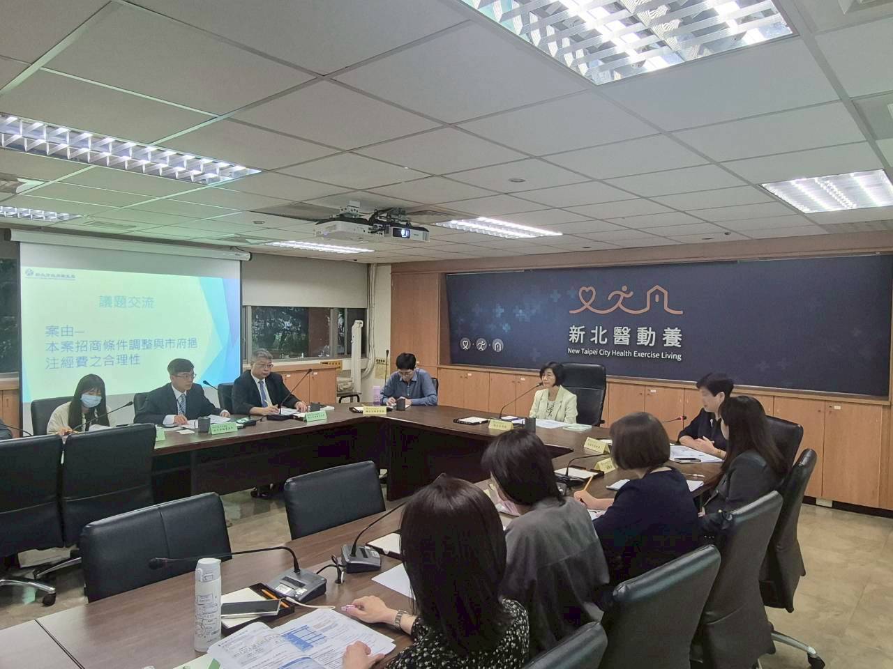 《圖說》與會委員提供許多寶貴意見。〈衛生局提供〉