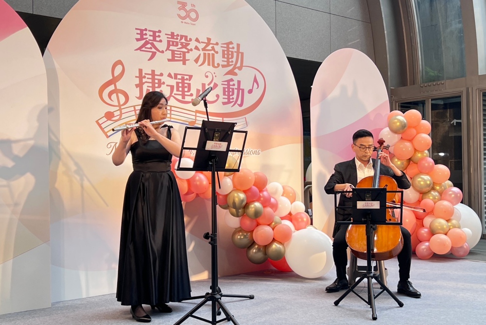 03大安森林公園站公共鋼琴開放彈奏