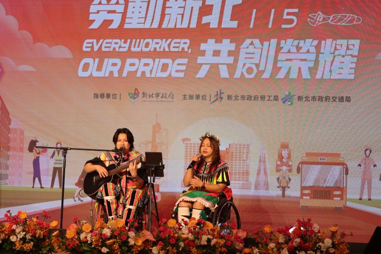《圖說》活動開場由身障表演團體帶來原民歌曲演出，展現勞動者多元風貌。〈勞工局提供〉