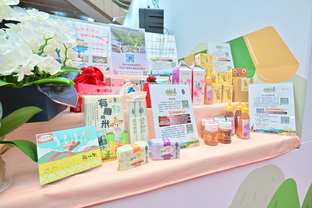 05「電農尚青」成果市集現場展售多樣優質電農品牌產品