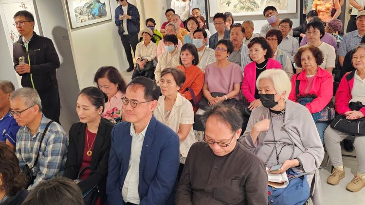 《圖說》開幕吸引了眾多賓客共同見證佛法與藝術交融的殊勝盛會。〈主辦單位提供〉