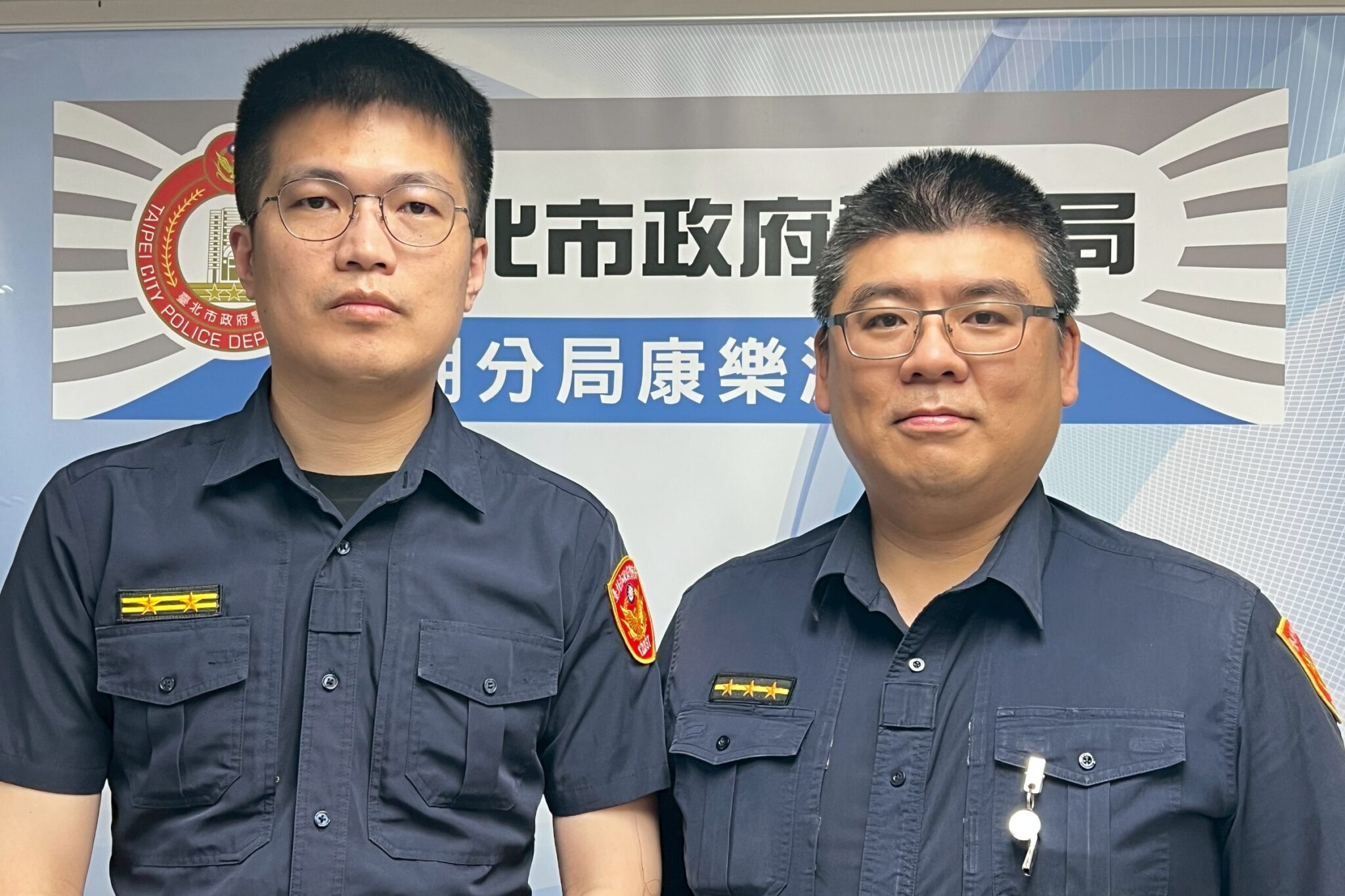 婦人迷途街頭神情恍惚  內湖暖警耐心守護助返家