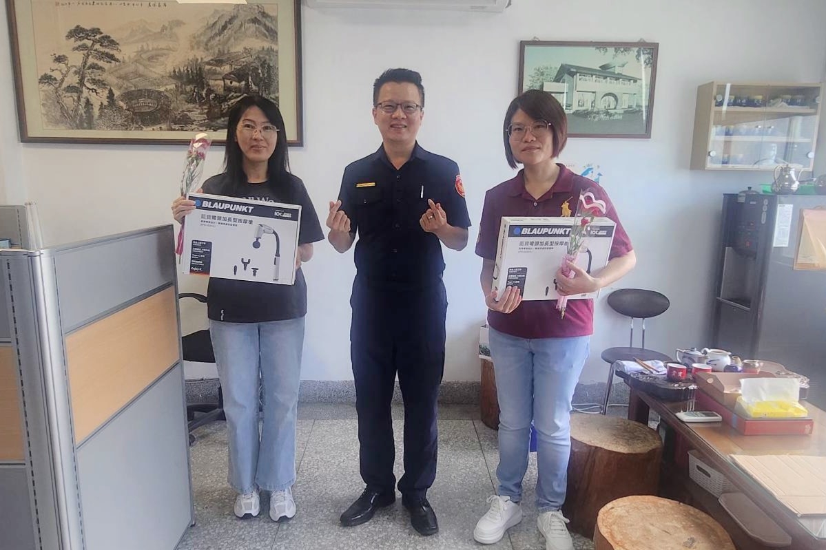 玉里警長  槍  力應援  幫  媽媽  擊退痠痛軍