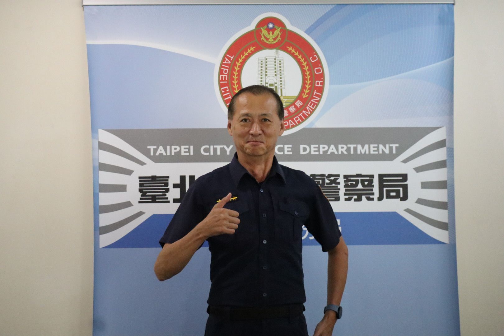 路旁拍攝引發爭議  警方依法通知到案說明
