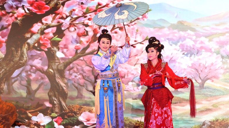 《圖說》明華園戲劇總團《李靖斬龍》取材自民間傳說與神話故事，由歌仔戲無敵小生孫翠鳳精采演出。〈文化局提供〉