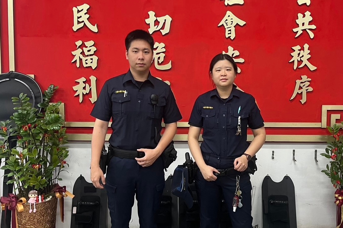 視障男子深夜誤闖車道  文山警暖心協助平安返家