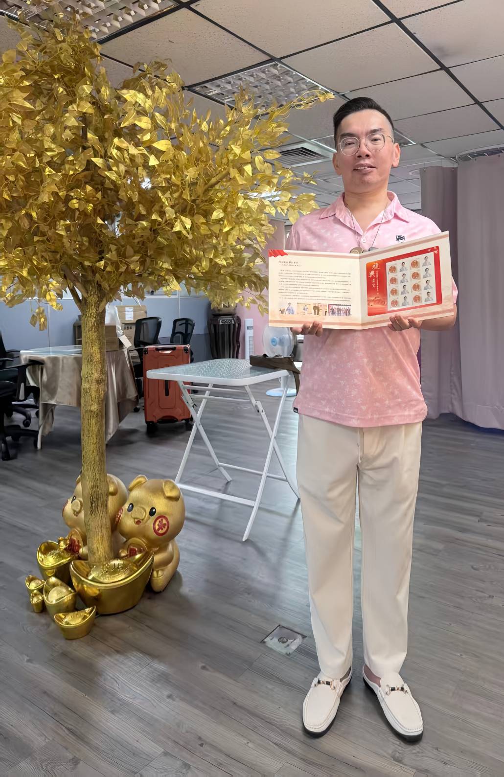 台灣之光躍上國際舞台　陳沅昌獲國際交流肯定並登上紀念郵冊發行